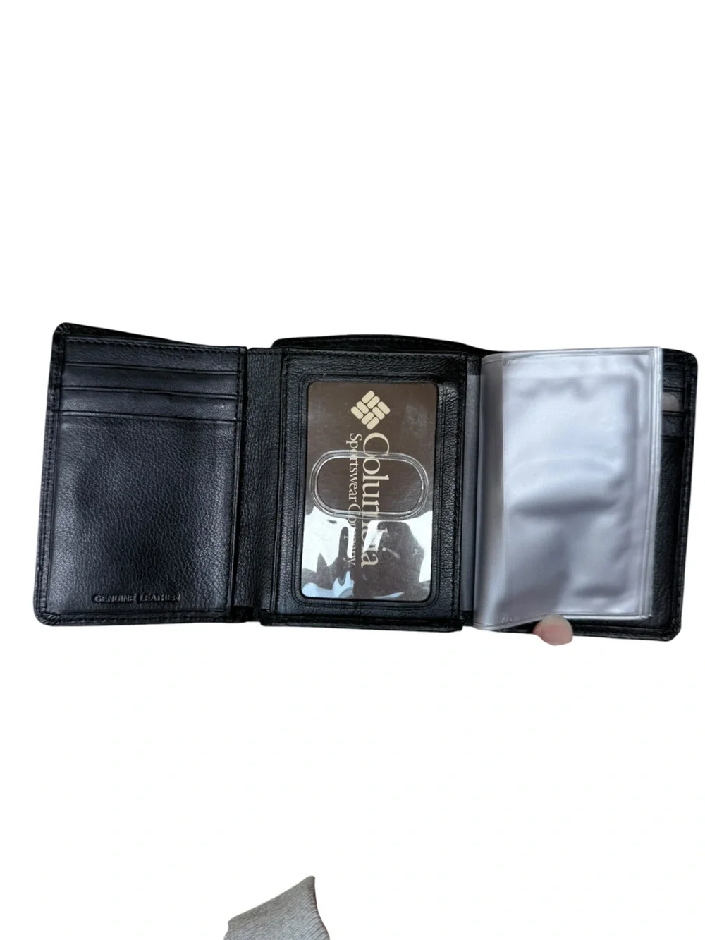 New Columbia Black Leather Trifold Wallet